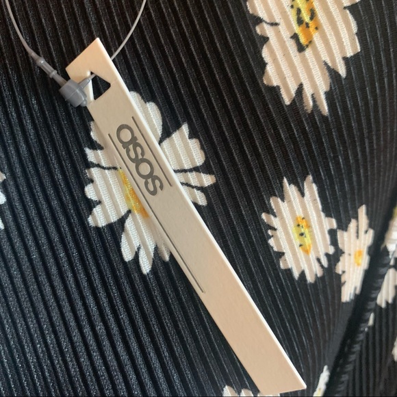 ASOS Design V Neck Long Sleeve Floral Daisy Midi Dress - Picture 11 of 11